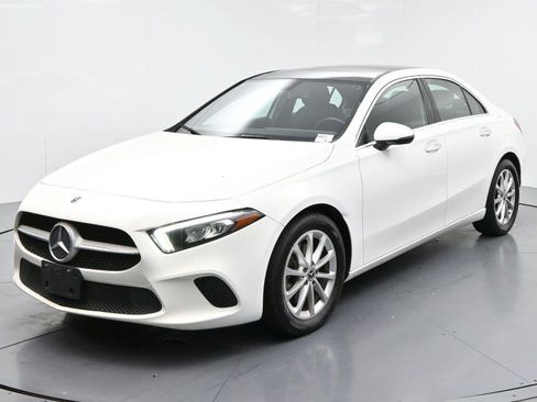 Used 2019 Mercedes-Benz A 220 4MATIC image 3