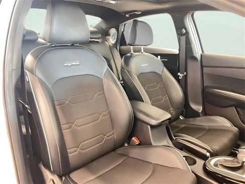 Used 2021 Kia Forte GT-Line w/ GT-Line Premium Package image 9