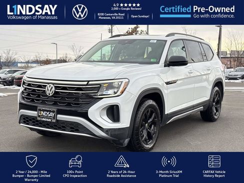 Used 2025 Volkswagen Atlas Peak Edition SE image 6