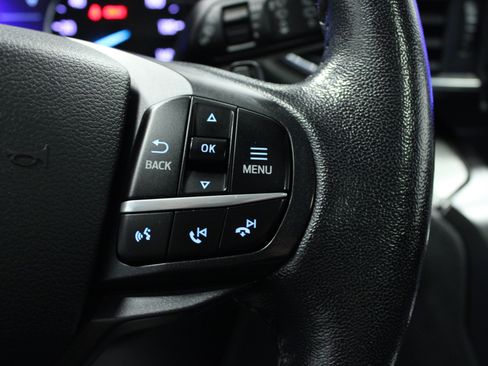 Used 2020 Ford Explorer XLT w/ Equipment Group 202A AWD/4WD image 22