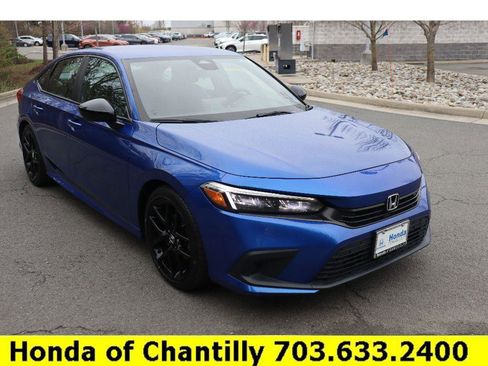 Used 2023 Honda Civic Sport image 1