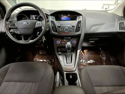 Used 2018 Ford Focus SE image 18