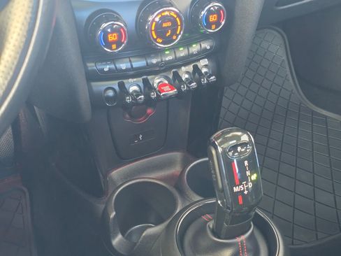 Used 2020 MINI Cooper S w/ Premium Package image 19