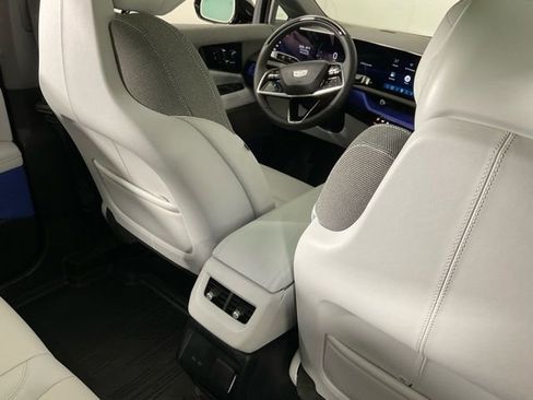 New 2026 Cadillac Optiq Sport 1 w/ LPO, Floor Liner Package AWD/4WD image 29