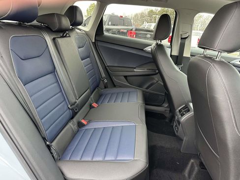 New 2026 Volkswagen Taos SEL AWD/4WD image 11