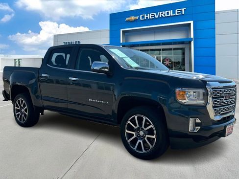 Used 2021 GMC Canyon Denali image 3