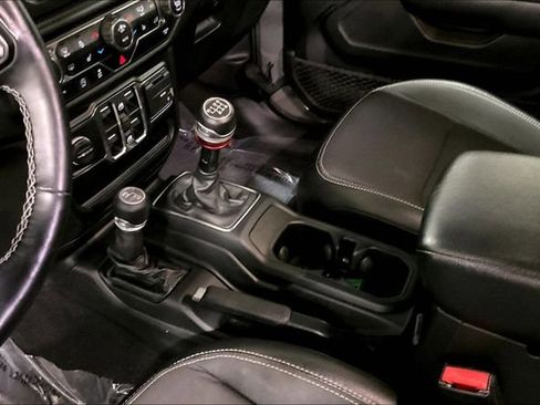 Used 2021 Jeep Wrangler Unlimited Sport AWD/4WD image 15