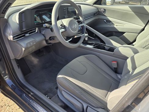 New 2025 Hyundai Elantra Blue image 25