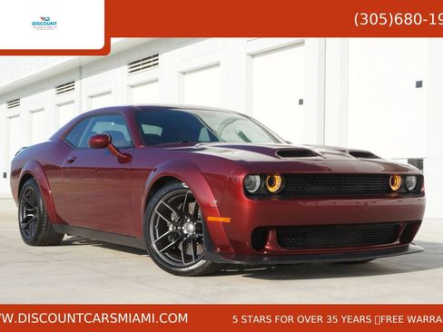Used 2019 Dodge Challenger SRT Hellcat image 1