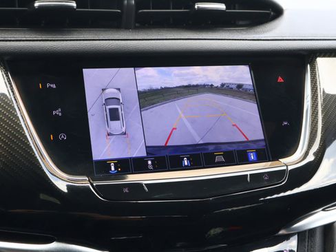 Certified 2022 Cadillac XT6 Sport w/ Technology Package image 33