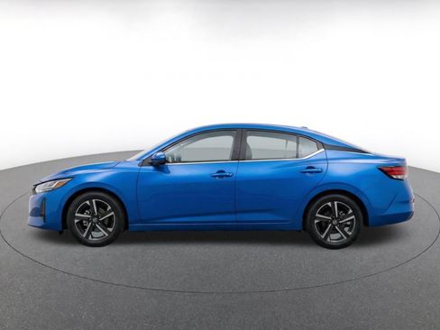 Used 2025 Nissan Sentra SV FWD image 4