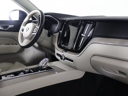 Used 2023 Volvo XC60 B6 Ultimate AWD/4WD image 29