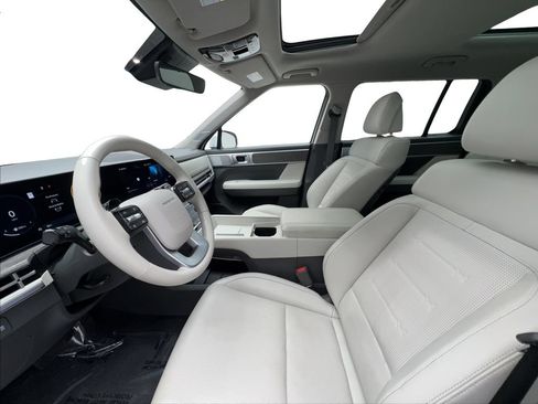 Used 2025 Hyundai Santa Fe Limited FWD image 20