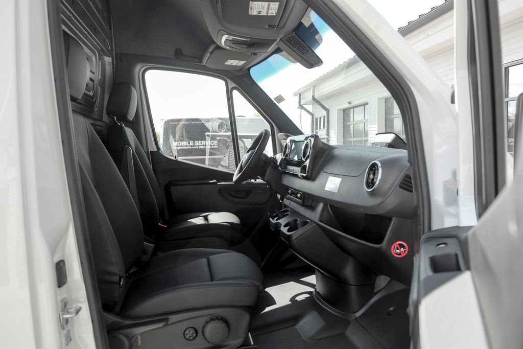 Used 2026 Mercedes-Benz Sprinter 3500 image 18