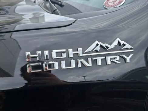 Used 2020 Chevrolet Silverado 1500 High Country w/ Technology Package AWD/4WD image 42