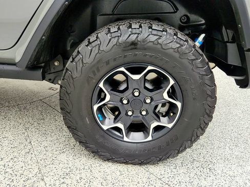 Used 2022 Jeep Wrangler Unlimited Rubicon 4xe w/ Cold Weather Group AWD/4WD image 9