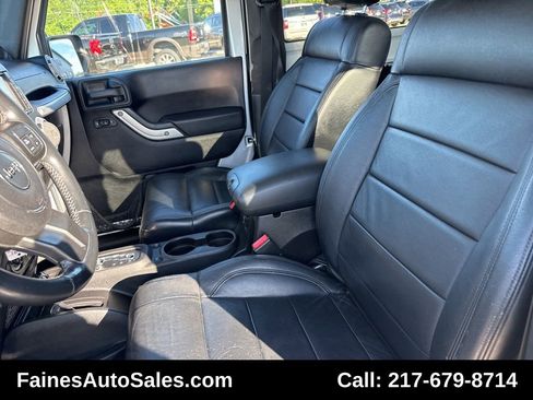 Used 2012 Jeep Wrangler Sahara w/ Dual Top Group image 45