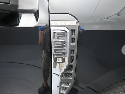 Used 2024 Ford F350 King Ranch image 5