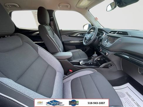 Used 2023 Chevrolet TrailBlazer LT FWD image 16