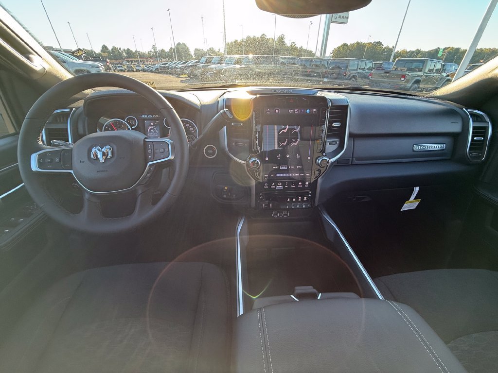 New 2026 RAM 2500 Big Horn AWD/4WD image 7
