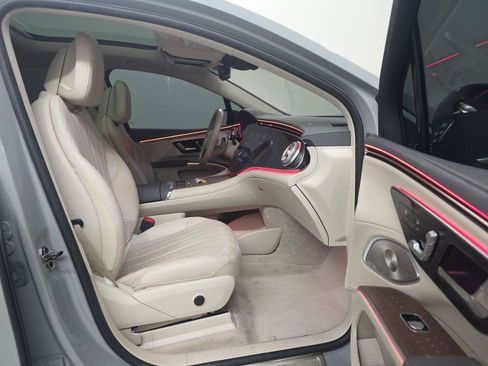 Used 2023 Mercedes-Benz EQS 580 4MATIC SUV image 11