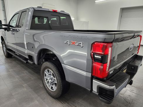Used 2023 Ford F350 Lariat AWD/4WD image 6