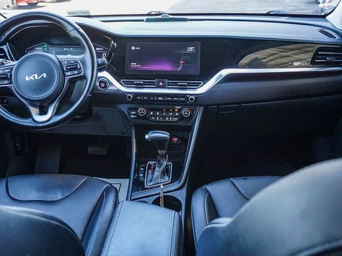 Certified 2022 Kia Niro EX Premium image 15