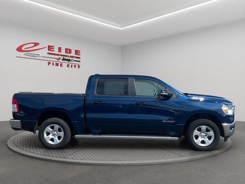 Used 2022 RAM 1500 Big Horn AWD/4WD image 11