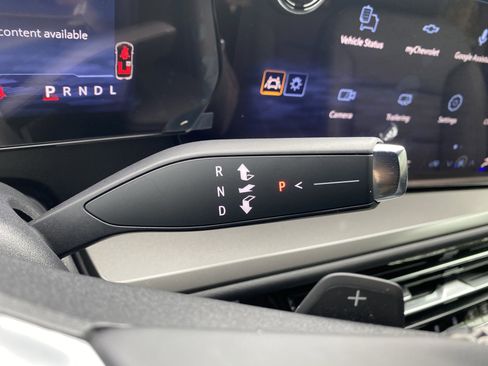 Used 2026 Chevrolet Traverse LT image 21