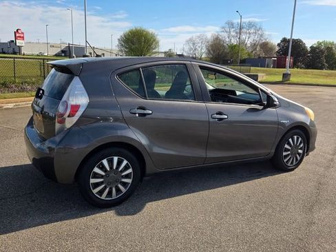 Used 2013 Toyota Prius C One image 14