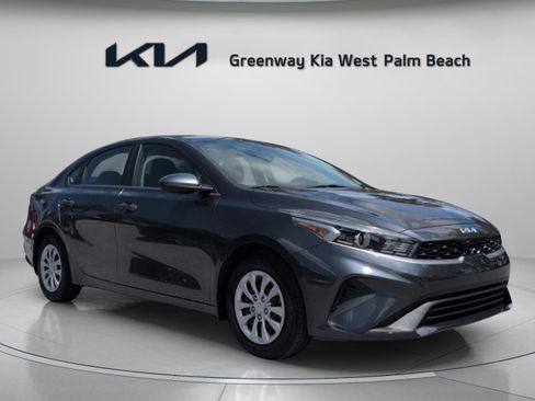 Used 2024 Kia Forte LX FWD image 1