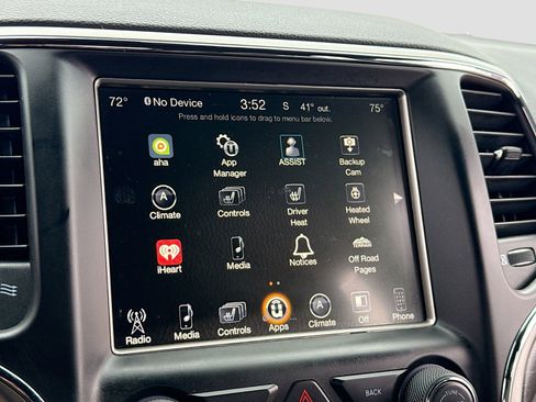 Used 2017 Jeep Grand Cherokee Altitude image 10