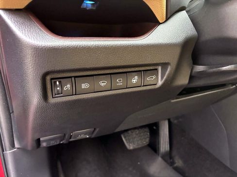 Used 2019 Toyota RAV4 Limited w/ Advanced Technology Package image 14