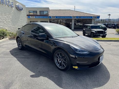 Used 2021 Tesla Model 3 Long Range image 3