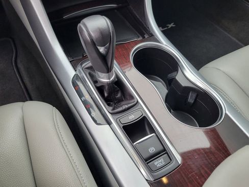 Used 2015 Acura TLX FWD image 29