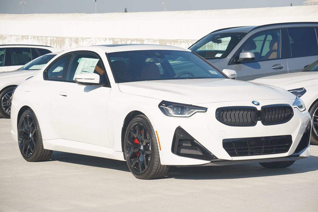 Used 2026 BMW 230i Coupe w/ Premium Package RWD image 3