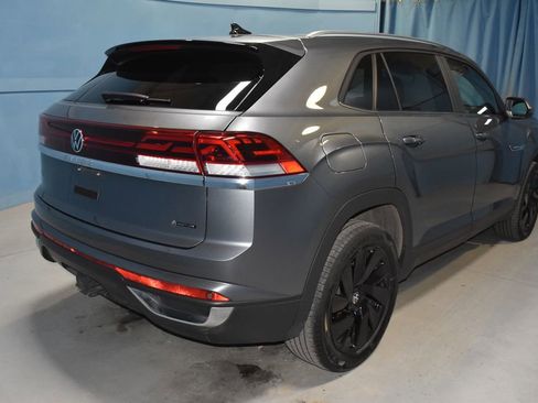 Used 2024 Volkswagen Atlas Cross Sport SE image 25