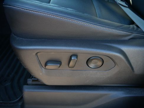 Used 2023 Chevrolet Silverado 1500 Custom AWD/4WD image 24
