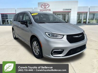 Used 2024 Chrysler Pacifica Touring-L