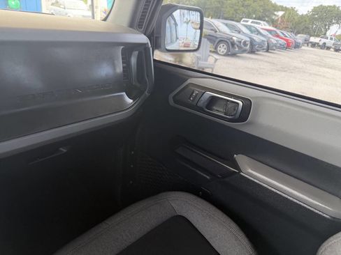Used 2022 Ford Bronco 4-Door w/ Sasquatch Package AWD/4WD image 17