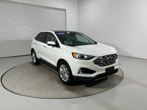 Used 2020 Ford Edge Titanium AWD/4WD image 2