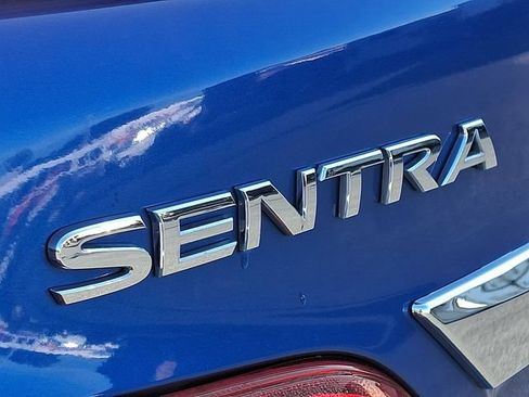 Used 2015 Nissan Sentra SR w/ SR Premium Package FWD image 31