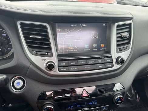 Used 2016 Hyundai Tucson Limited w/ Option Group 03 FWD image 26