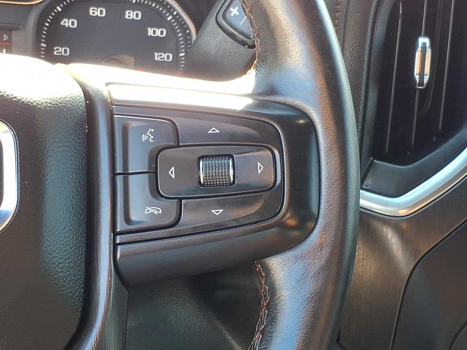 Used 2022 GMC Sierra 2500 AT4 w/ AT4 Preferred Package AWD/4WD image 22