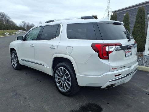 Used 2023 GMC Acadia Denali w/ Denali Ultimate Package AWD/4WD image 3