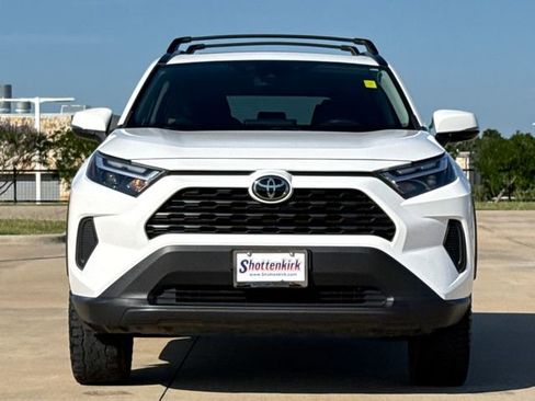 Used 2024 Toyota RAV4 XLE w/ Convenience Package FWD image 2