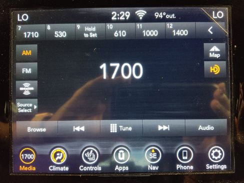 Used 2020 Jeep Grand Cherokee Altitude RWD image 25