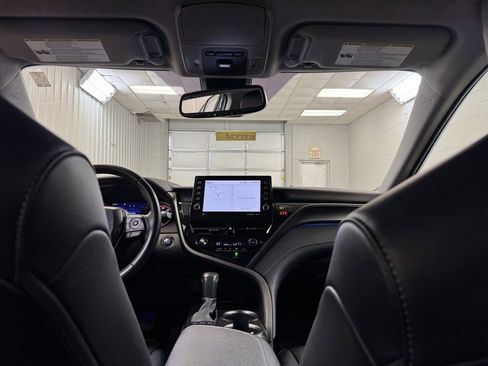 Used 2024 Toyota Camry XSE image 19