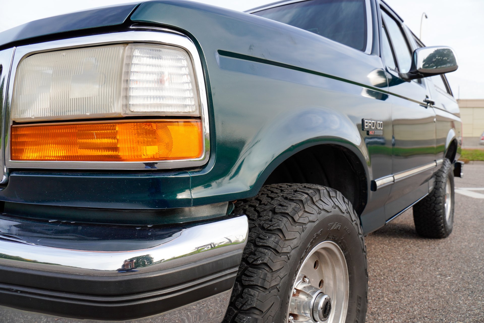 Used 1993 Ford Bronco Custom AWD/4WD image 25