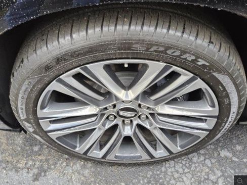 Certified 2026 Cadillac Vistiq Platinum w/ LPO, Floor Liner Package AWD/4WD image 8